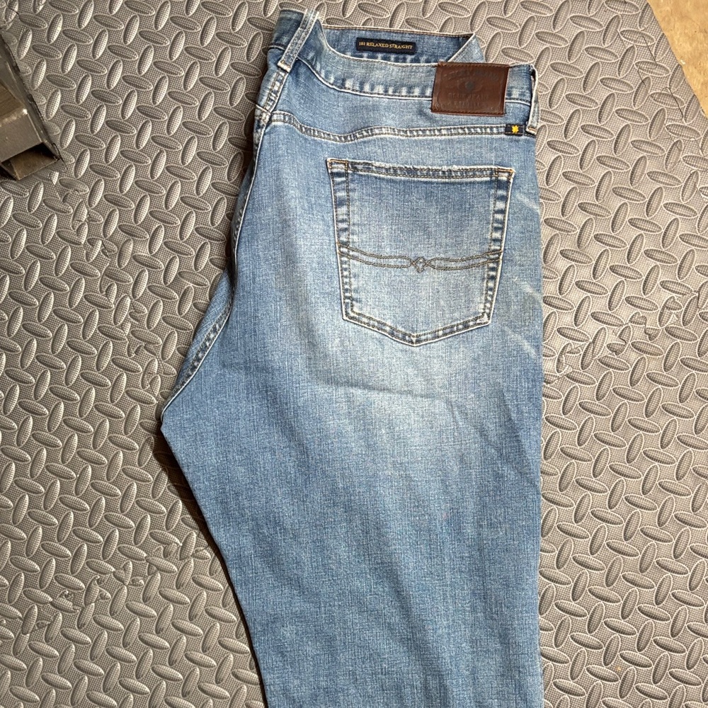 Lucky Brand Medium Blue Straight Jeans